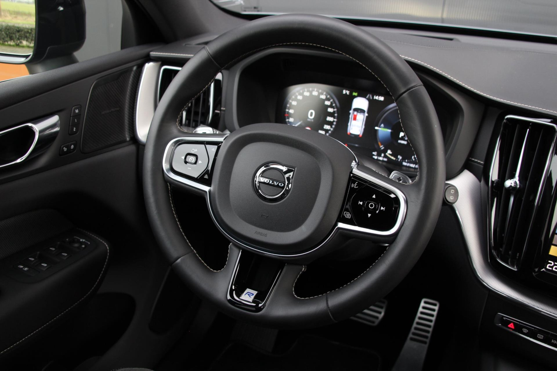 42218376-24.jpg